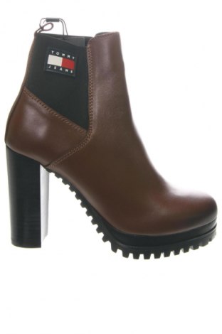 Дамски боти Tommy Jeans, Размер 38, Цвят Кафяв, Цена 36,81 €