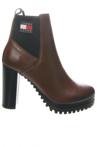 Дамски боти Tommy Jeans, Размер 38, Цвят Кафяв, Цена 43,97 €
