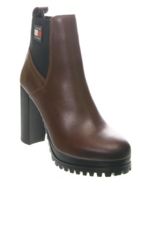 Дамски боти Tommy Jeans, Размер 38, Цвят Кафяв, Цена 43,97 €