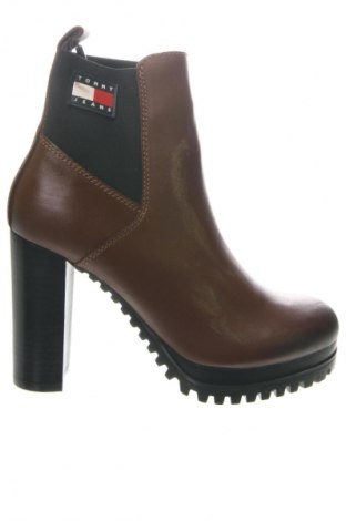 Дамски боти Tommy Jeans, Размер 38, Цвят Кафяв, Цена 48,57 €