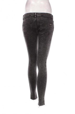 Дамски дънки Mango, Размер S, Цвят Сив, Цена 10,22 €