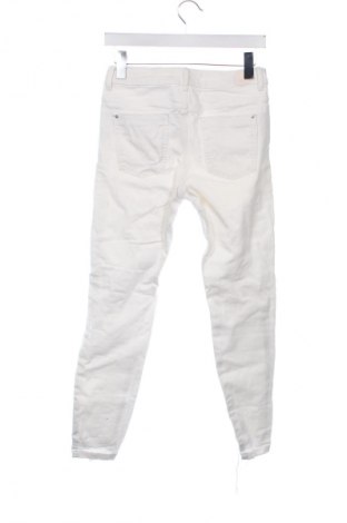 Дамски дънки Unbranded, Размер S, Цвят Бял, Цена 3,06 €