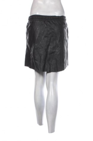 Кожена пола Distrikt Norrebro, Размер M, Цвят Черен, Цена 2,04 €