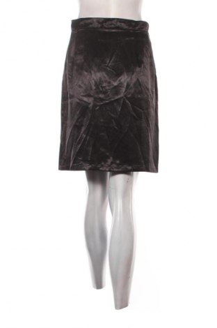 Пола Unbranded, Размер S, Цвят Черен, Цена 2,04 €