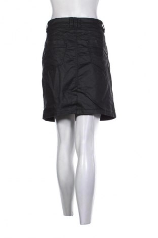 Пола Unbranded, Размер M, Цвят Черен, Цена 2,04 €