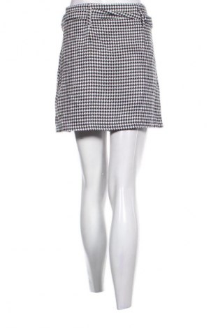 Пола Amisu, Размер S, Цвят Многоцветен, Цена 7,15 €