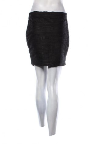 Пола Amisu, Размер M, Цвят Черен, Цена 2,04 €