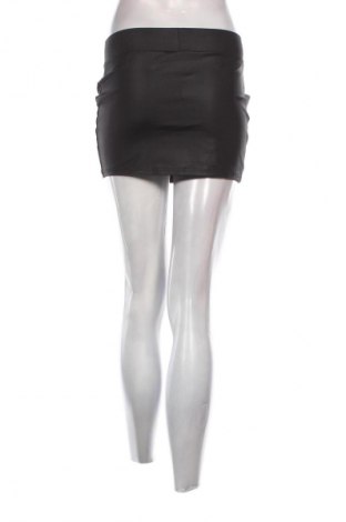 Пола Crazy World, Размер S, Цвят Черен, Цена 2,04 €