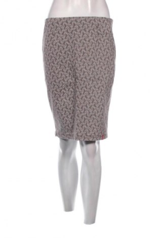 Пола Edc By Esprit, Размер M, Цвят Многоцветен, Цена 2,04 €