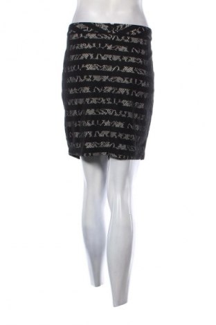 Пола Esprit, Размер M, Цвят Черен, Цена 2,55 €