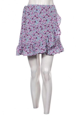 Пола Fb Sister, Размер M, Цвят Многоцветен, Цена 2,04 €