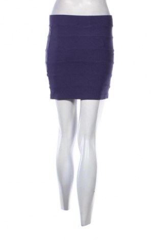 Пола H&M, Размер S, Цвят Лилав, Цена 2,04 €