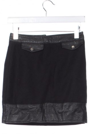 Пола H&M Divided, Размер XS, Цвят Черен, Цена 2,04 €