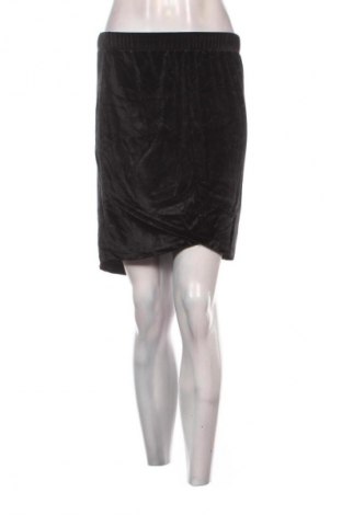 Пола Janina, Размер S, Цвят Черен, Цена 2,04 €