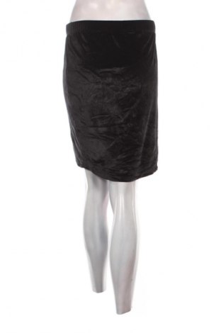 Пола Janina, Размер S, Цвят Черен, Цена 2,04 €