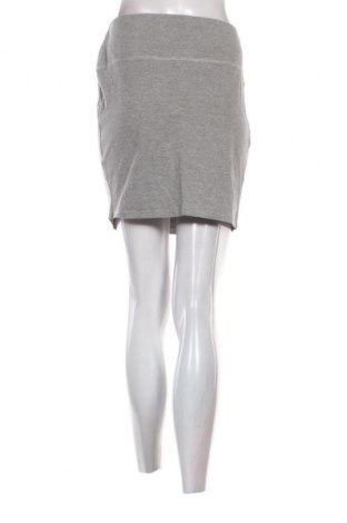 Пола Milla, Размер M, Цвят Сив, Цена 2,04 €