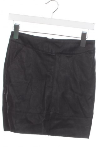 Пола ONLY, Размер S, Цвят Черен, Цена 2,04 €