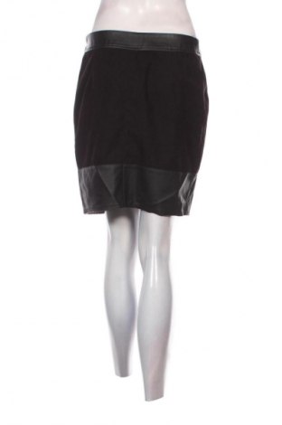 Пола Page One, Размер L, Цвят Черен, Цена 2,04 €