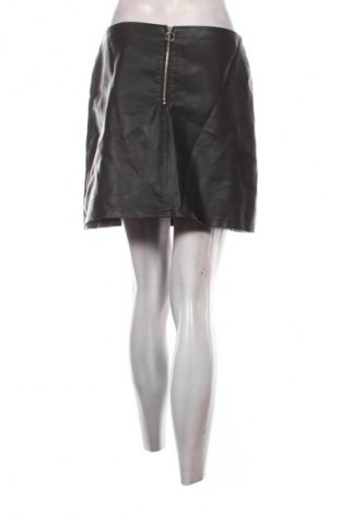 Пола Primark, Размер M, Цвят Черен, Цена 2,04 €