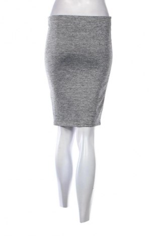 Пола Terranova, Размер M, Цвят Сив, Цена 2,04 €