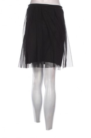 Пола Unbranded, Размер M, Цвят Черен, Цена 2,04 €