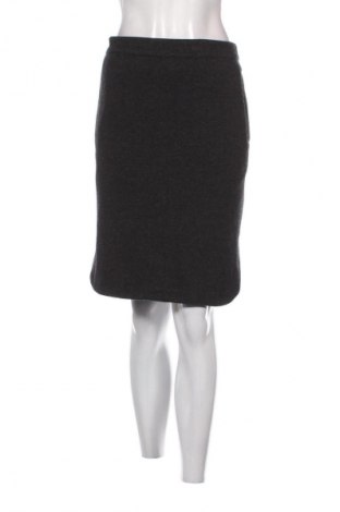 Пола Unbranded, Размер M, Цвят Черен, Цена 2,04 €