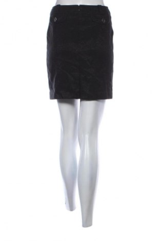 Пола Unbranded, Размер S, Цвят Черен, Цена 2,04 €