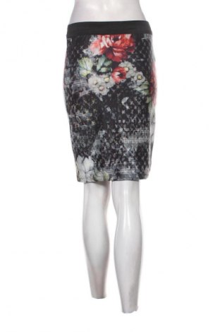 Пола Unbranded, Размер S, Цвят Многоцветен, Цена 10,73 €