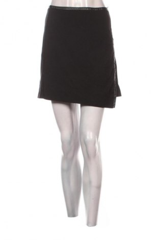 Пола Yessica, Размер M, Цвят Черен, Цена 2,04 €