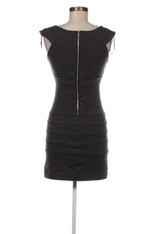 Šaty  Ax Paris, Veľkosť M, Farba Sivá, Cena  13,95 €