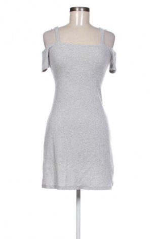 Šaty  Bershka, Velikost S, Barva Šedá, Cena  79,00 Kč