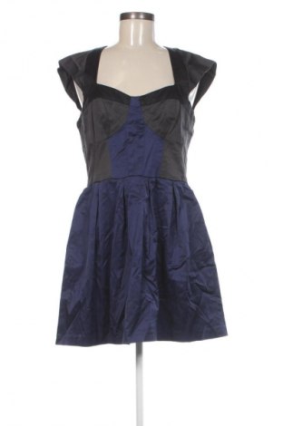 Kleid French Connection, Größe M, Farbe Mehrfarbig, Preis € 9,99