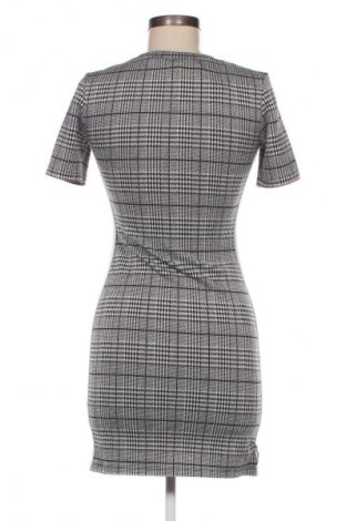 Šaty  H&M Divided, Velikost S, Barva Vícebarevné, Cena  89,00 Kč