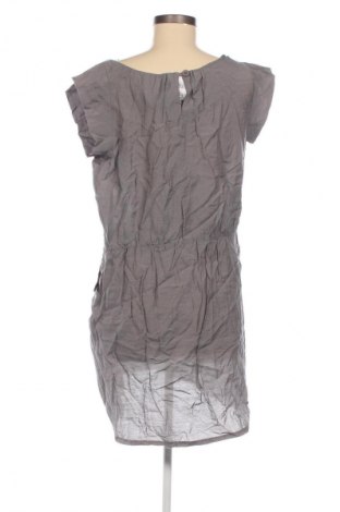 Šaty  Just Female, Velikost S, Barva Šedá, Cena  59,00 Kč