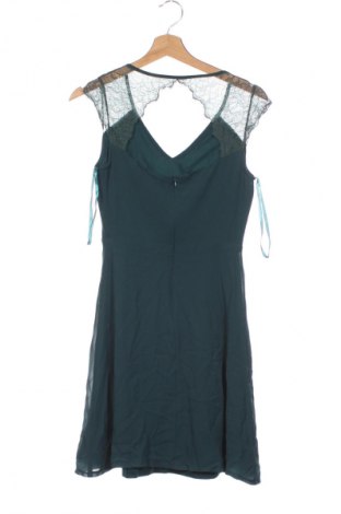 Kleid Sisters Point, Größe XS, Farbe Grün, Preis 1,99 €