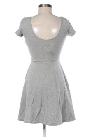 Šaty  United Colors Of Benetton, Velikost S, Barva Šedá, Cena  139,00 Kč