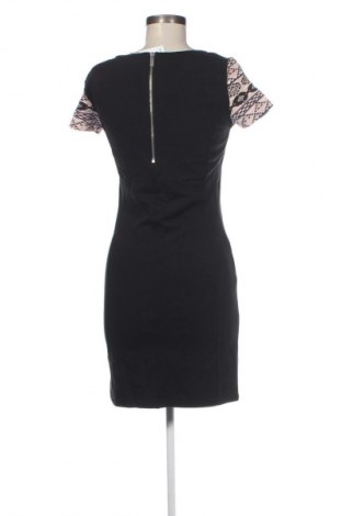 Ruha VILA, Méret M, Szín Sokszínű, Ár 979 Ft