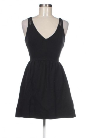 Ruha Zara Trafaluc, Méret M, Szín Fekete, Ár 2 299 Ft