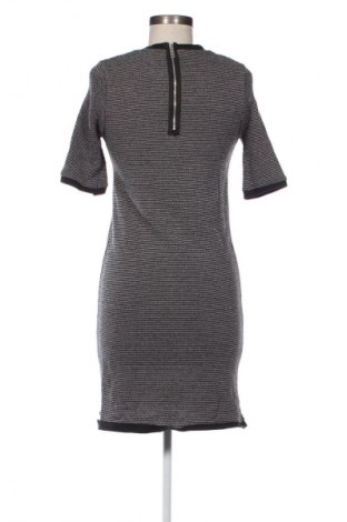 Šaty  Zara Trafaluc, Velikost M, Barva Vícebarevné, Cena  49,00 Kč