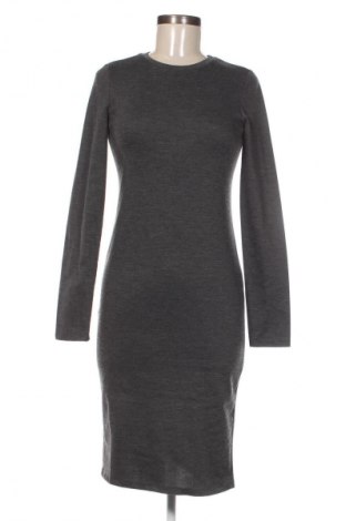 Рокля Zara Trafaluc, Размер M, Цвят Сив, Цена 2,55 €