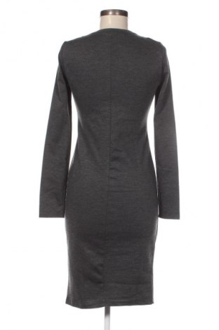 Рокля Zara Trafaluc, Размер M, Цвят Сив, Цена 2,55 €