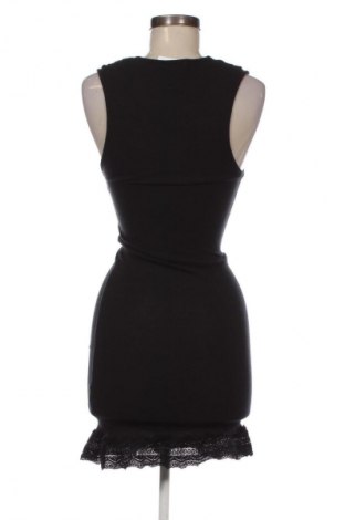 Ruha Zero, Méret M, Szín Fekete, Ár 1 369 Ft