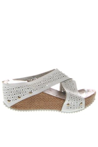 Pantolette Unbranded, Größe 36, Farbe Weiß, Preis 26,00 €