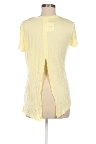 Γυναικεία μπλούζα Beloved, Μέγεθος M, Χρώμα Κίτρινο, Τιμή 9,70 €