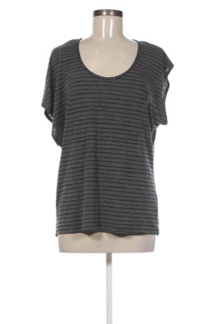 Дамска блуза Nike, Размер L, Цвят Многоцветен, Цена 12,78 €