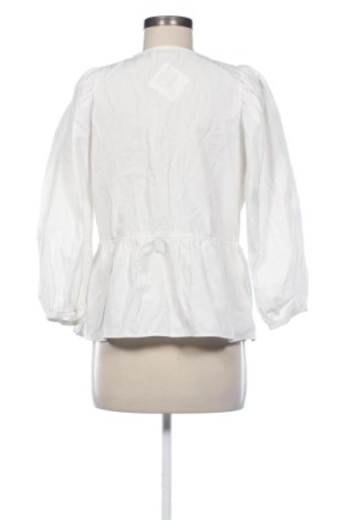 Дамска блуза Pigalle by ONLY, Размер L, Цвят Бял, Цена 10,26 €