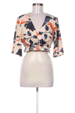 Дамска блуза Pretty Little Thing, Размер M, Цвят Многоцветен, Цена 10,22 €