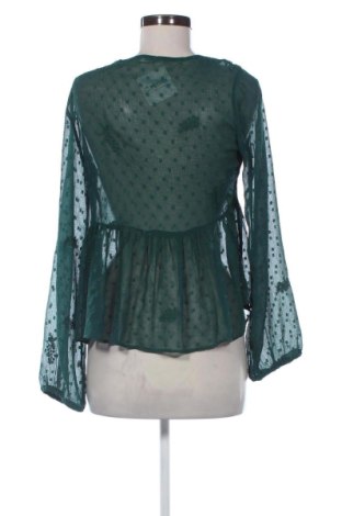 Damen Shirt Stradivarius, Größe M, Farbe Grün, Preis 12,99 €