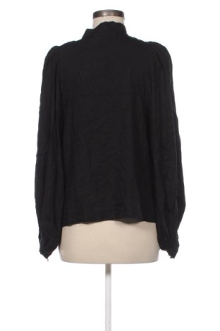 Bluzka damska Pia Tjelta, Rozmiar M, Kolor Czarny, Cena 1 114,83 zł