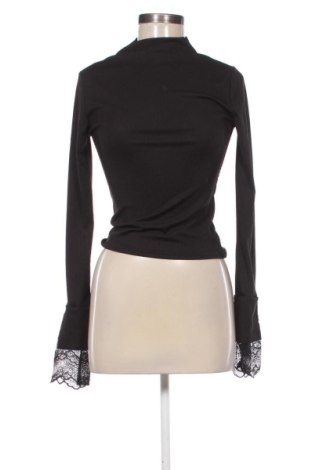 Дамска блуза Unbranded, Размер S, Цвят Черен, Цена 10,00 €